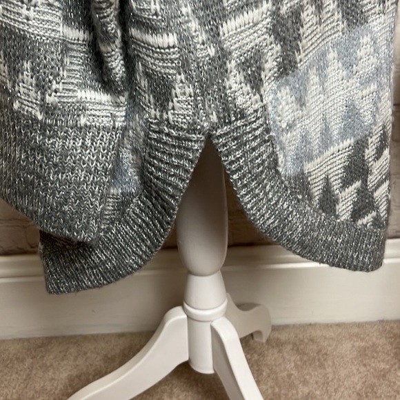 New Directions Curved Hem Cowl Neck Sweater - Picture 5 of 11